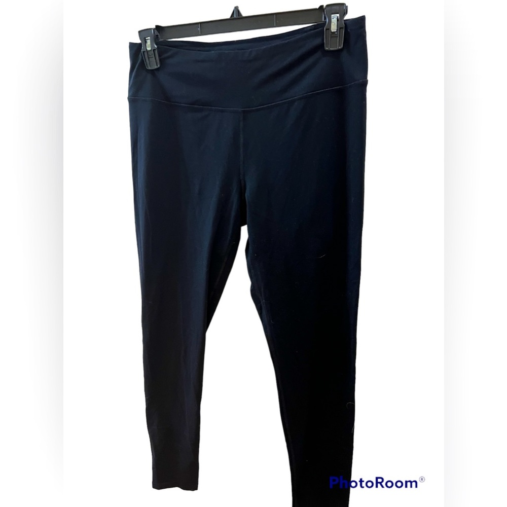 Black Tek Gear shape wear leggings